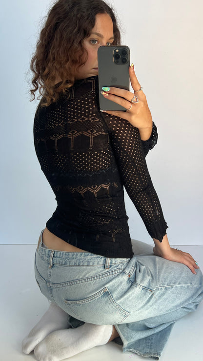 00s black knit top- size S