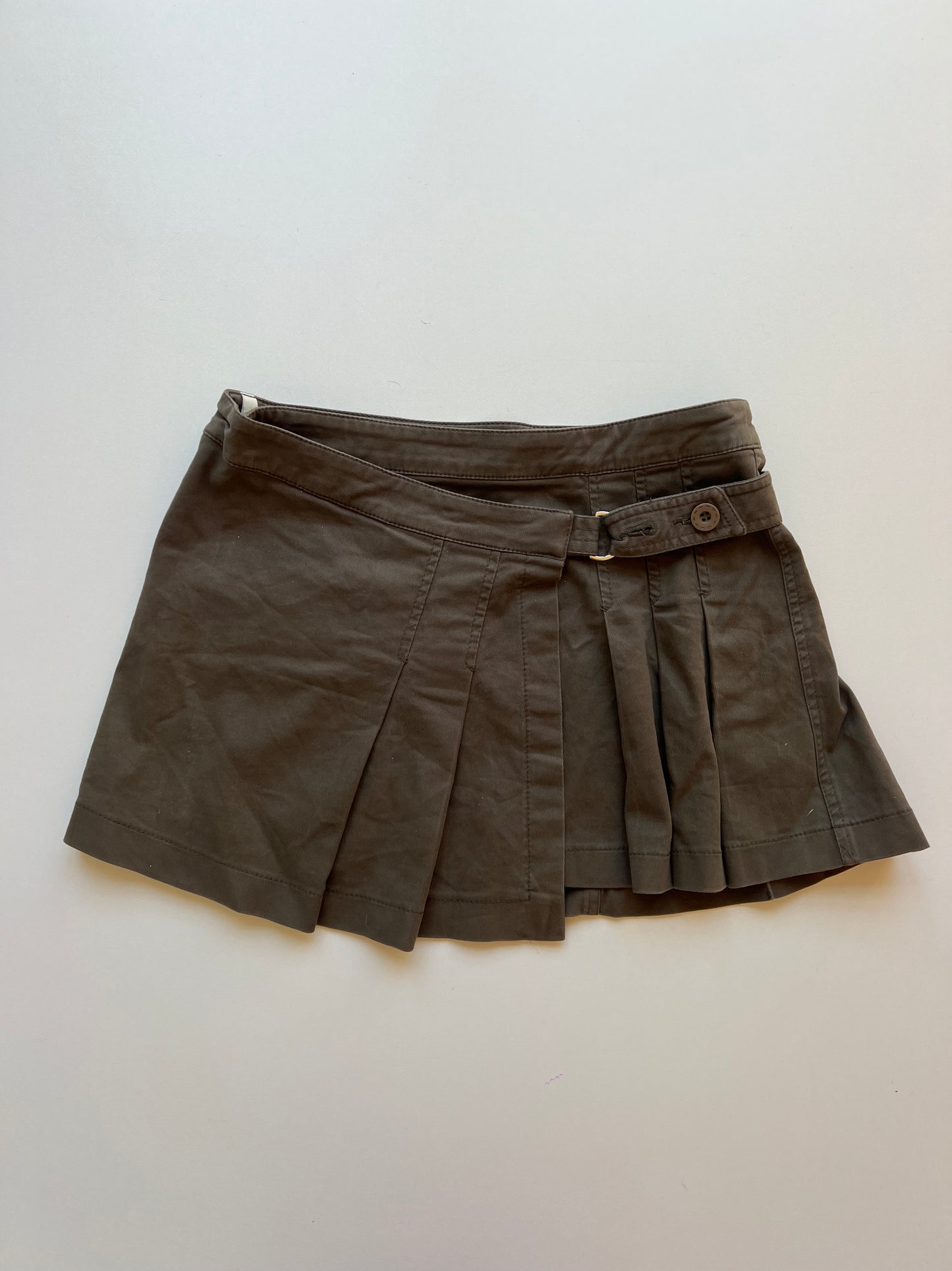 00s khaki pleated skirt- size XS