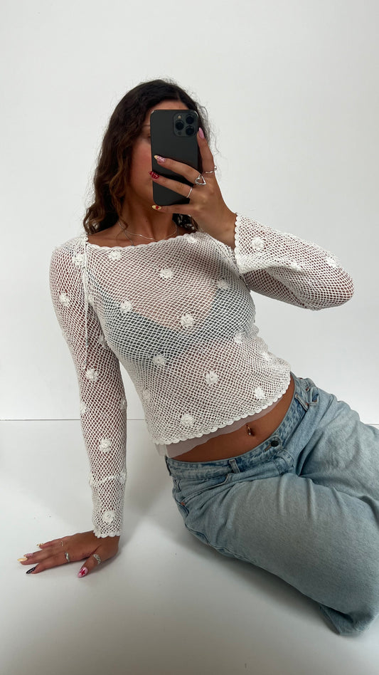00s white crochet jumper- size S