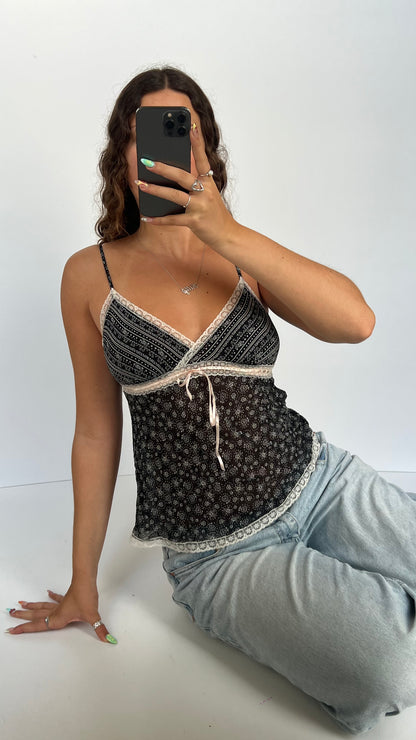 00s black lace floral cami- size M