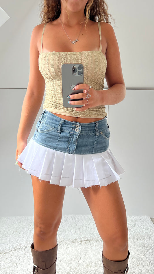 00s white denim pleated mini skirt- size M