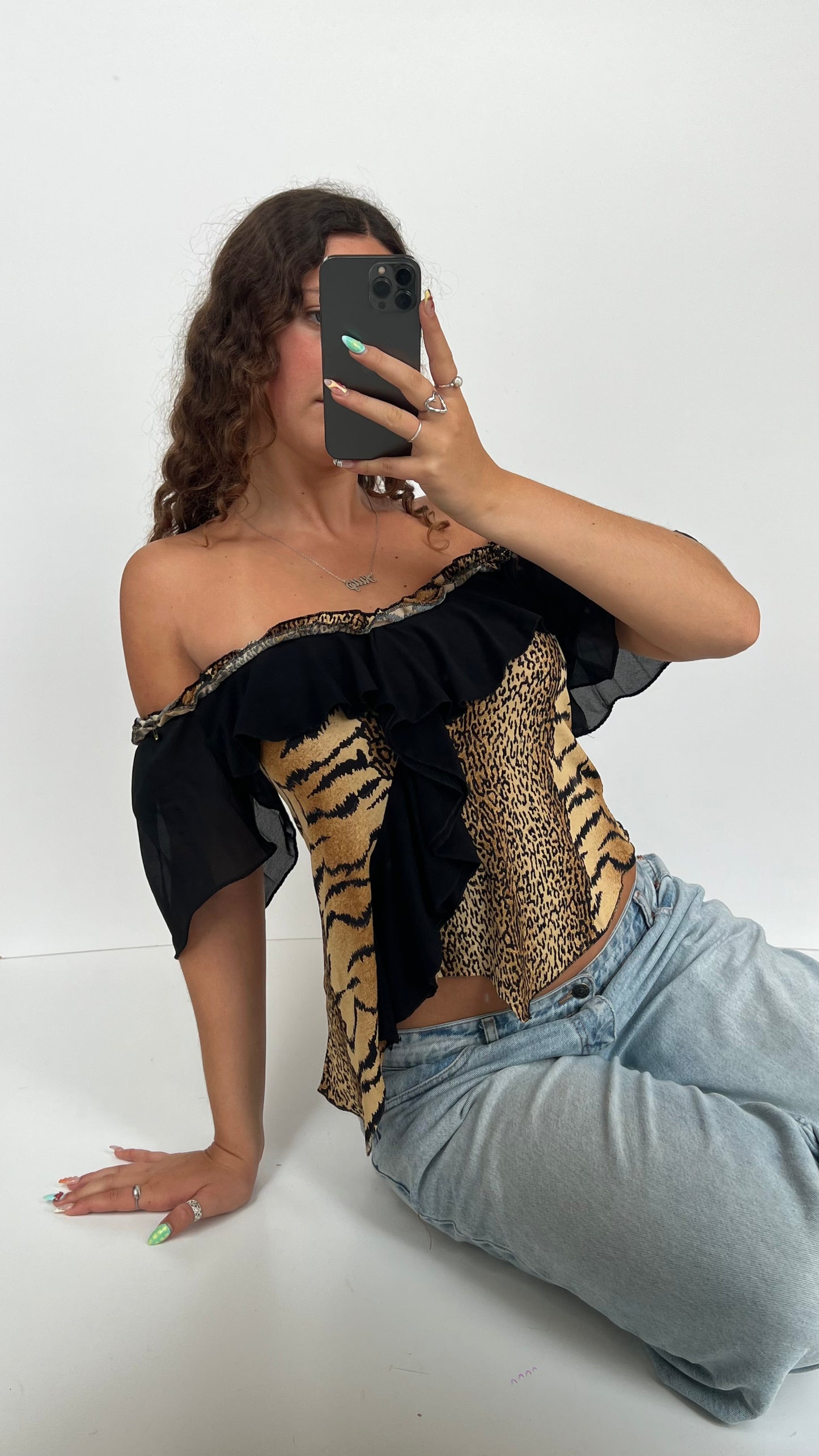 00s leopard print ruffle top- size L