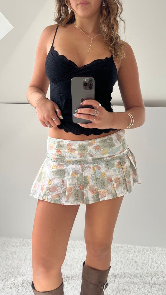 00s white green floral mini skirt- size S