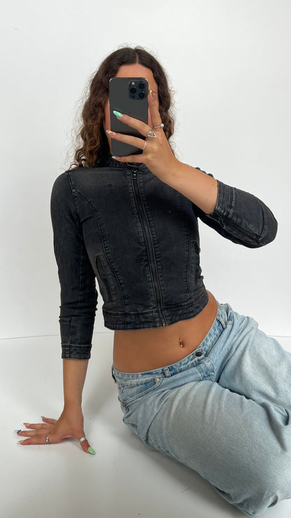 00s black denim jacket- size XS