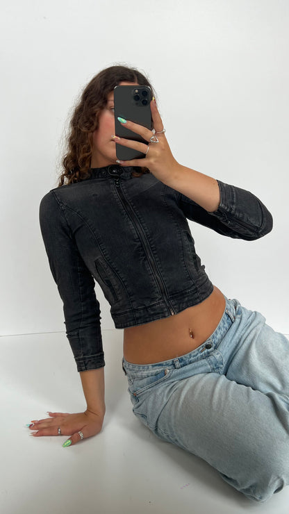00s black denim jacket- size XS