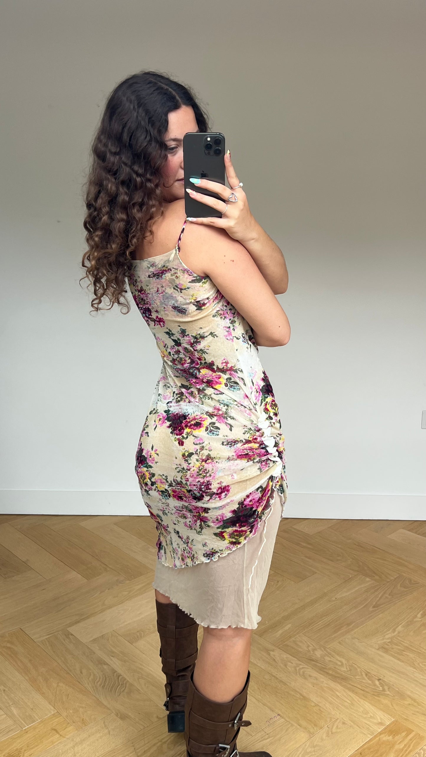 00s cream floral maxi dress- size S