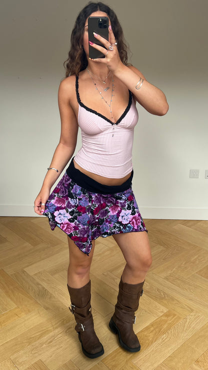 00s purple floral mini skirt- size L