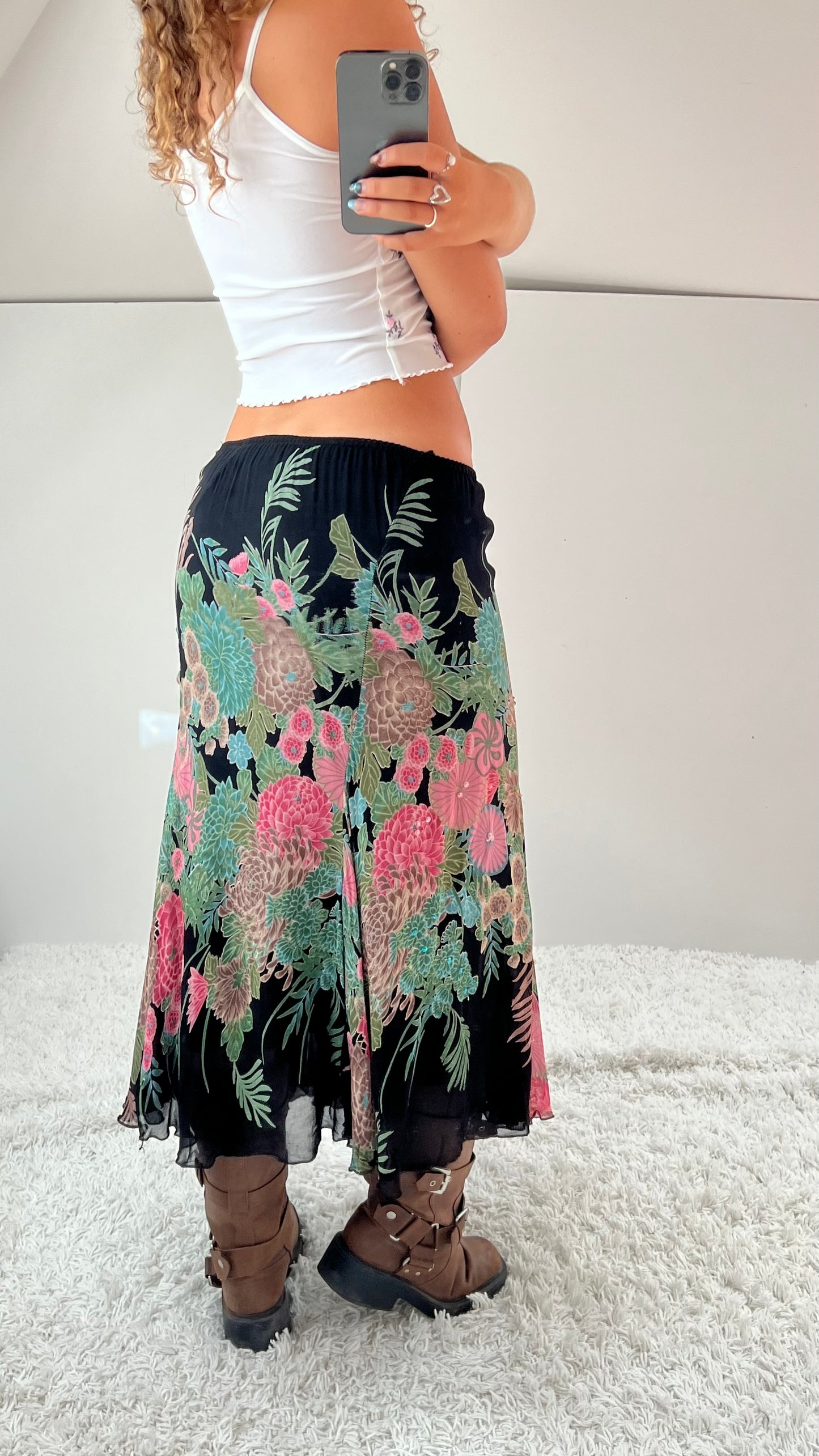 00s black floral midi skirt- size M