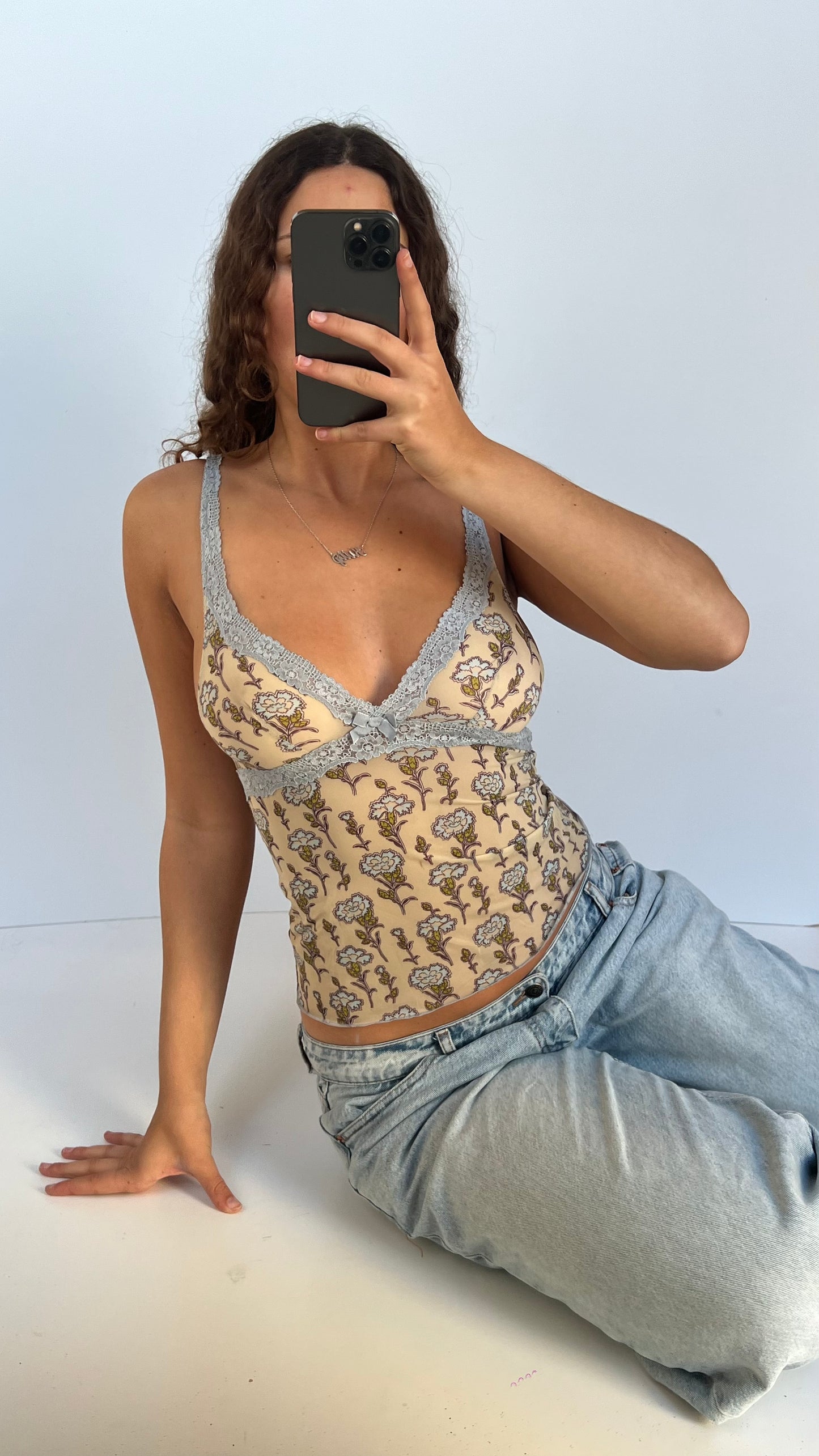 00s cream floral cami- size S