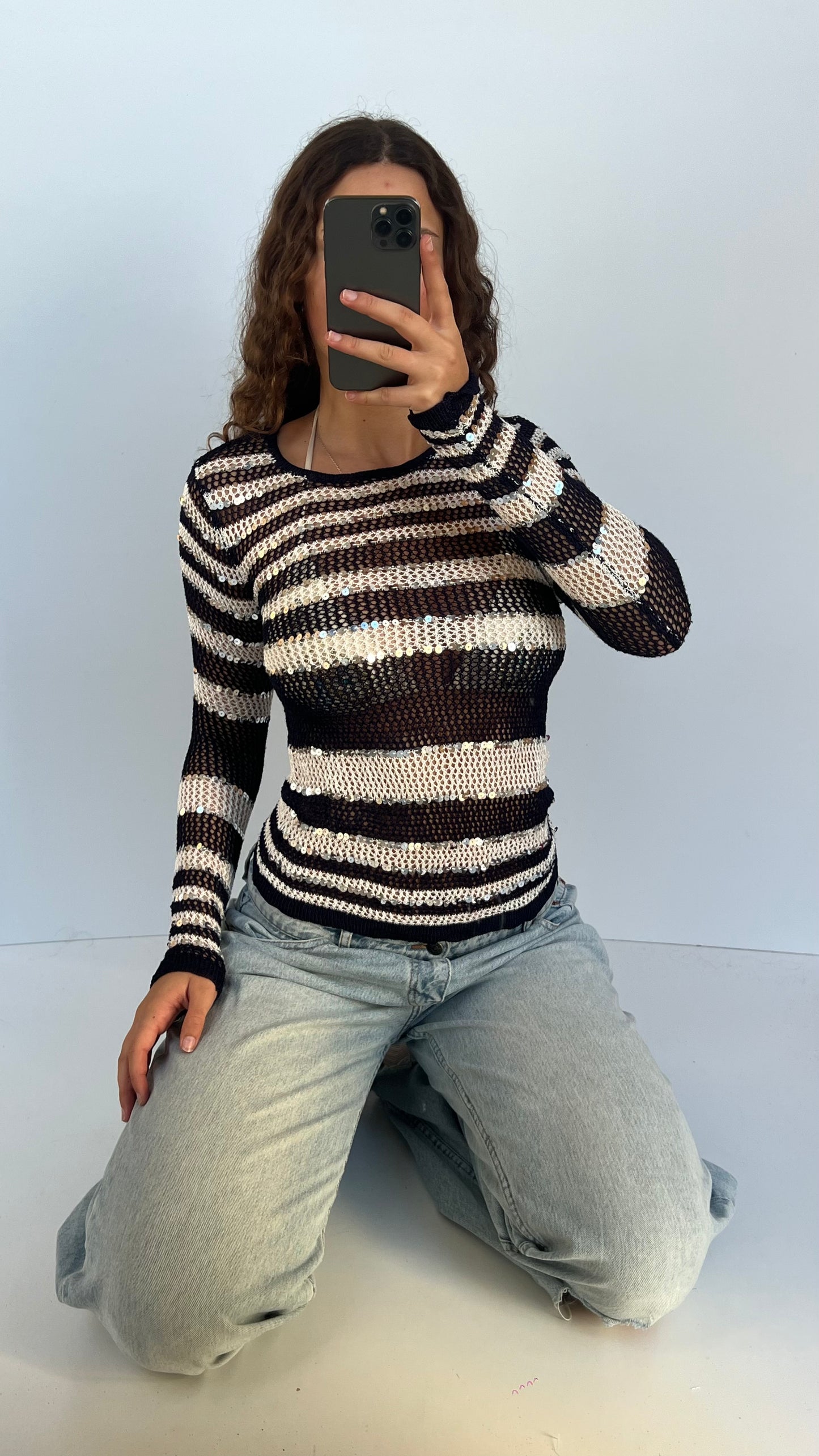 00s blue white crochet top- size S