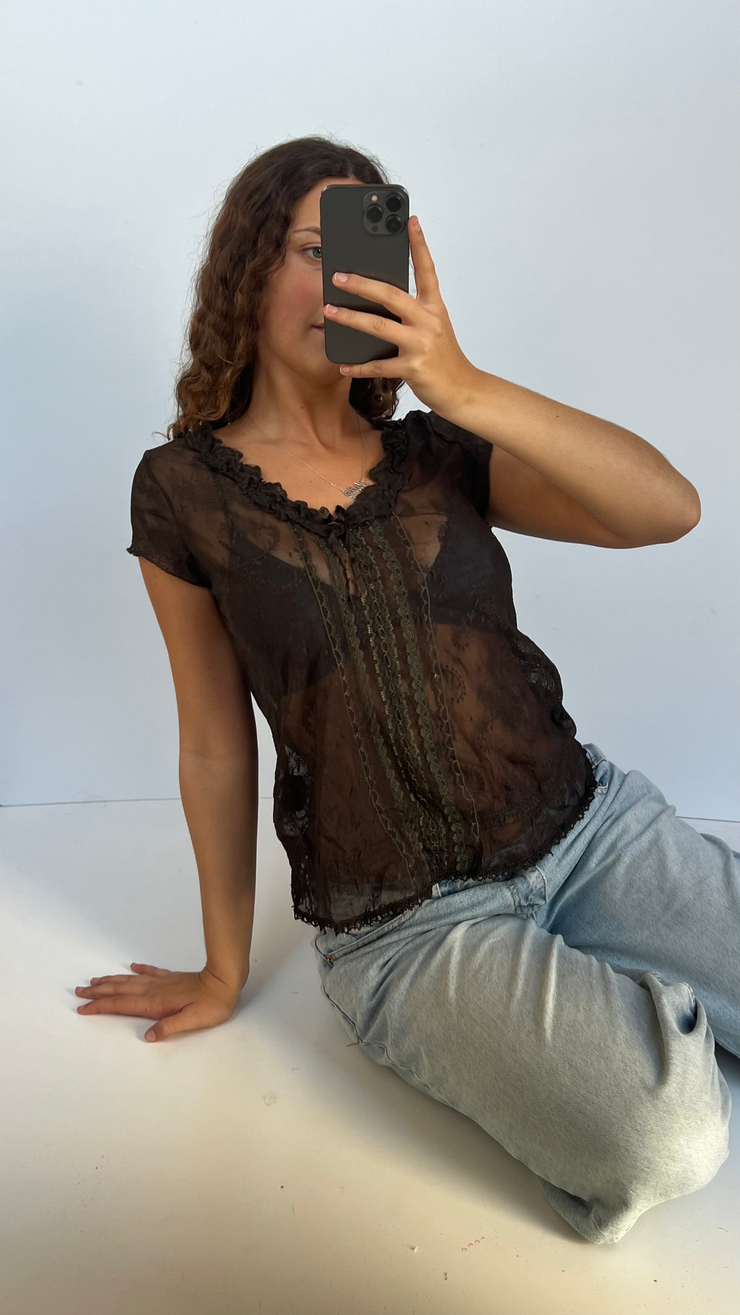 00s brown lace top- size M