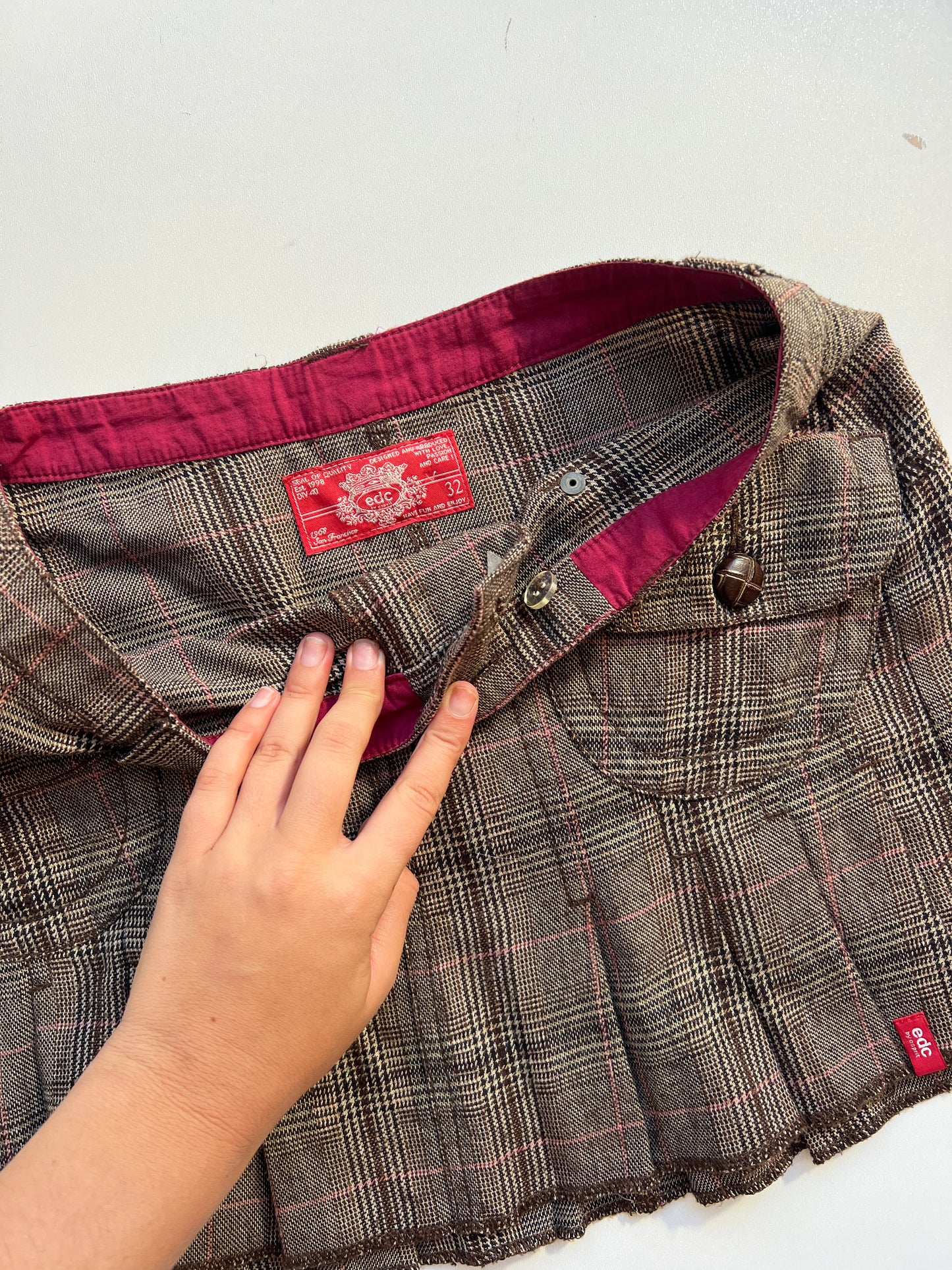 00s brown plaid mini skirt- size S