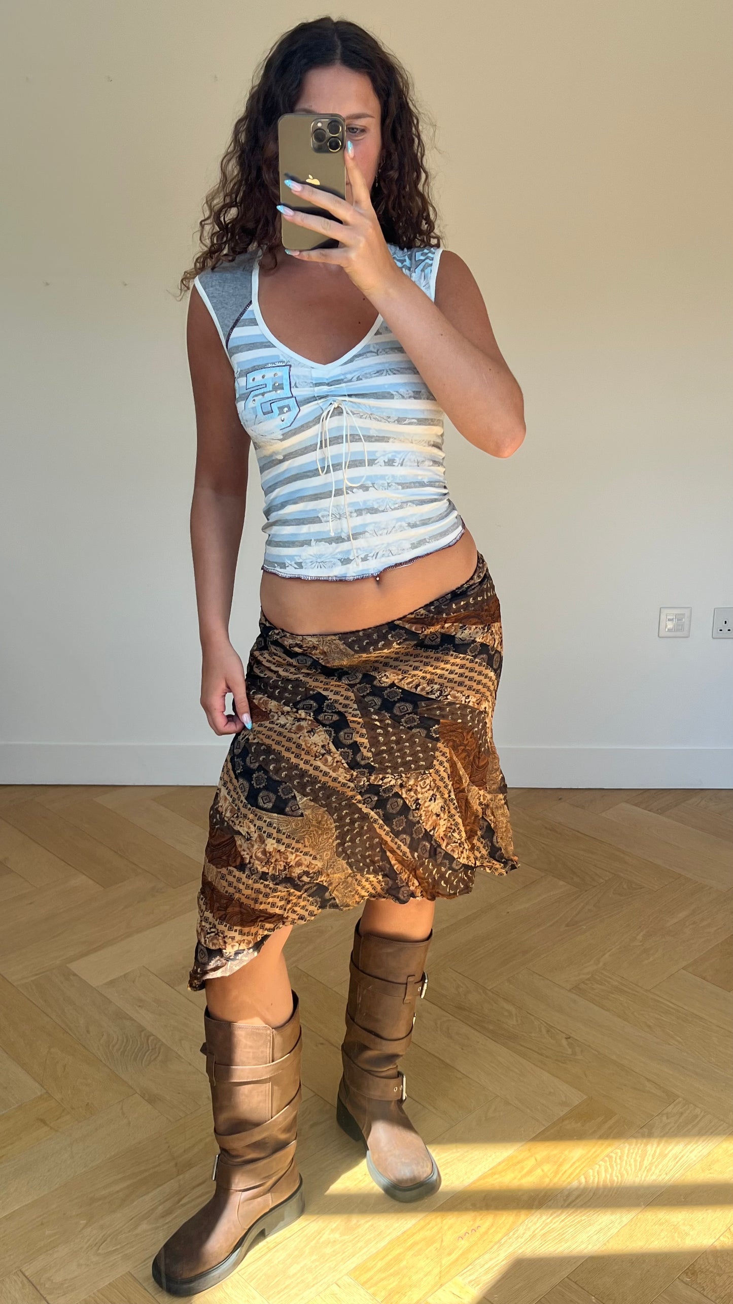 00s brown patterned midi skirt- size S