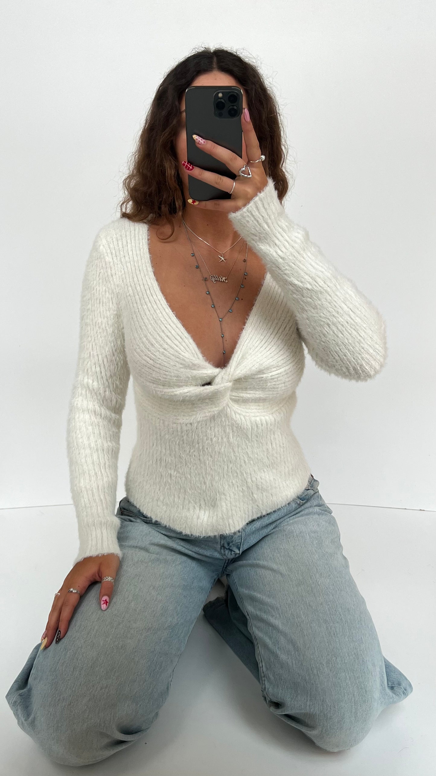 00s fluffy white knit long sleeve- size M