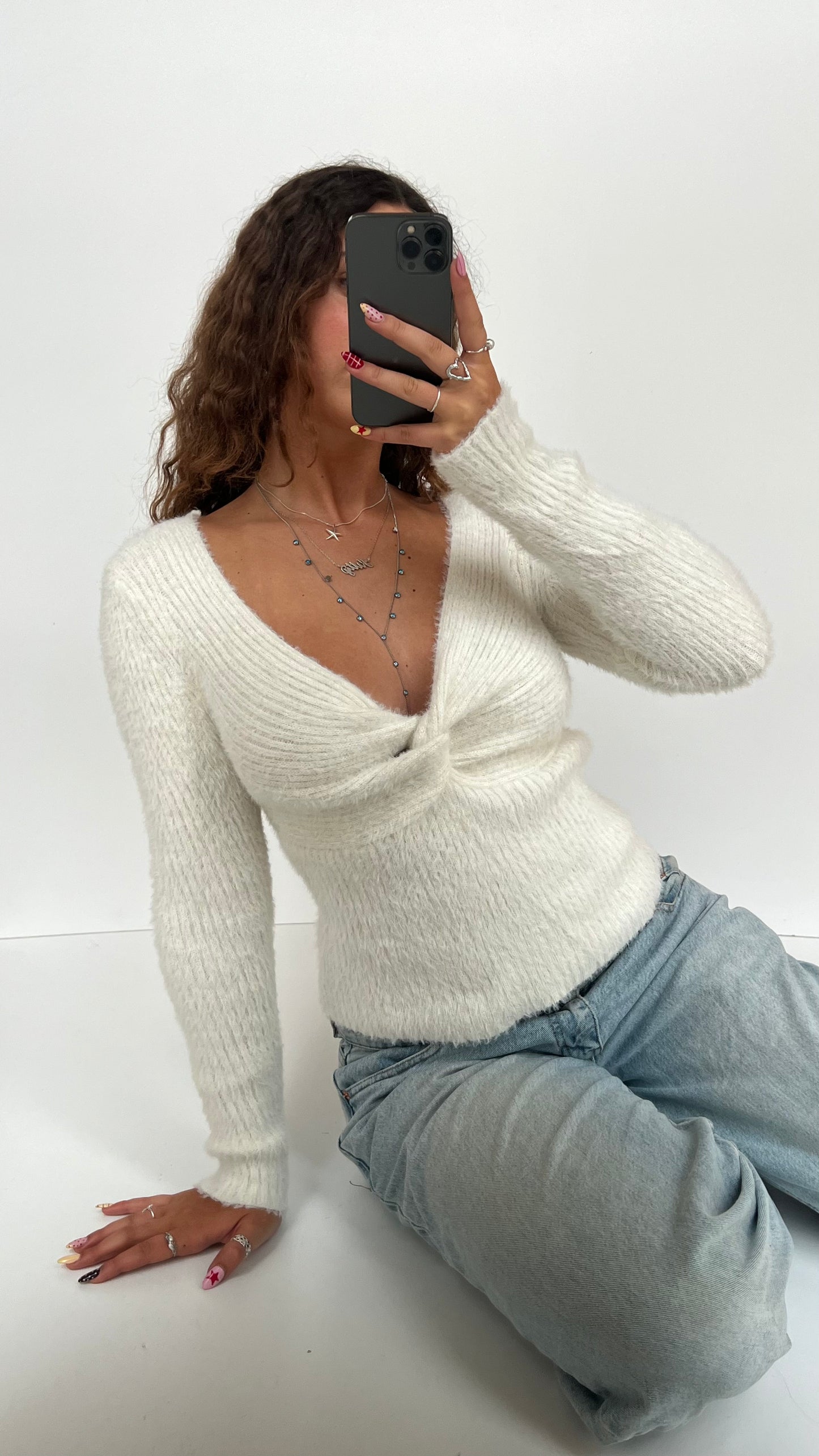 00s fluffy white knit long sleeve- size M