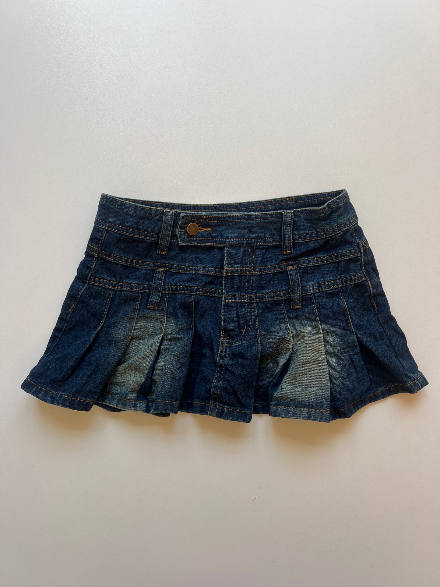00s pleated denim skirt- size XS