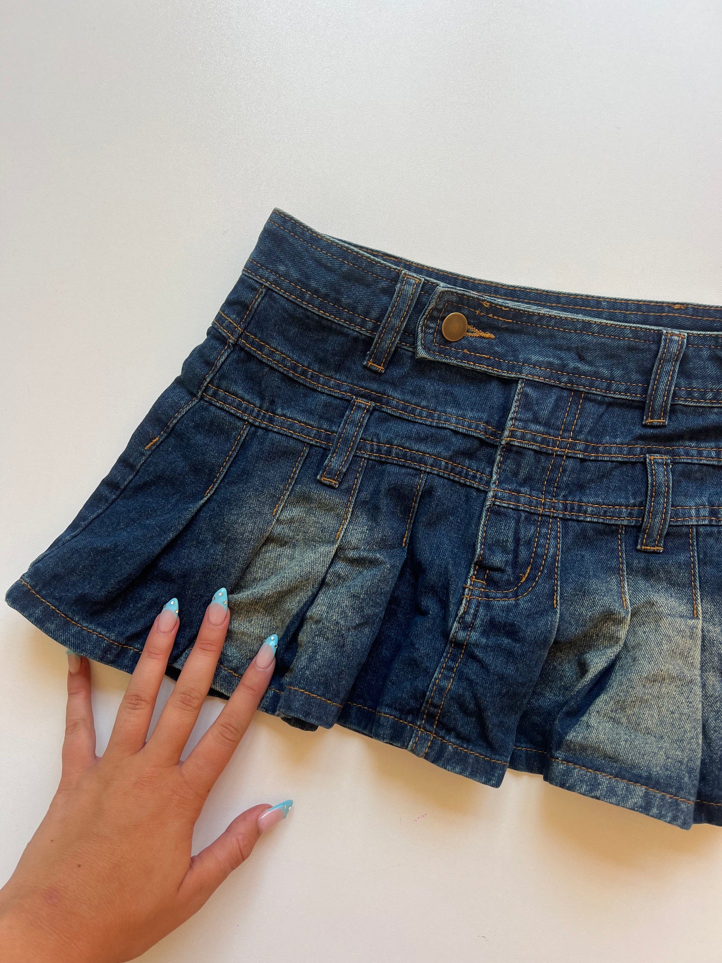 00s pleated denim skirt- size XS