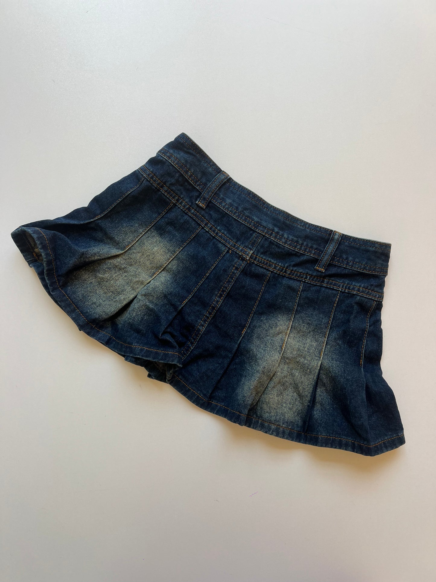 00s pleated denim skirt- size XS