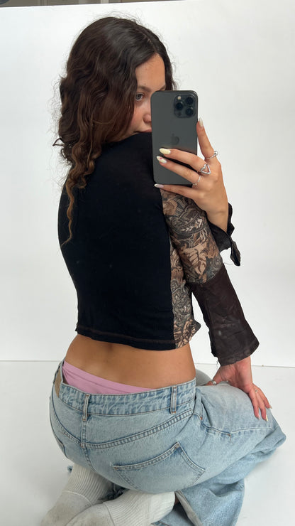 00s brown paisley long sleeve top- size M