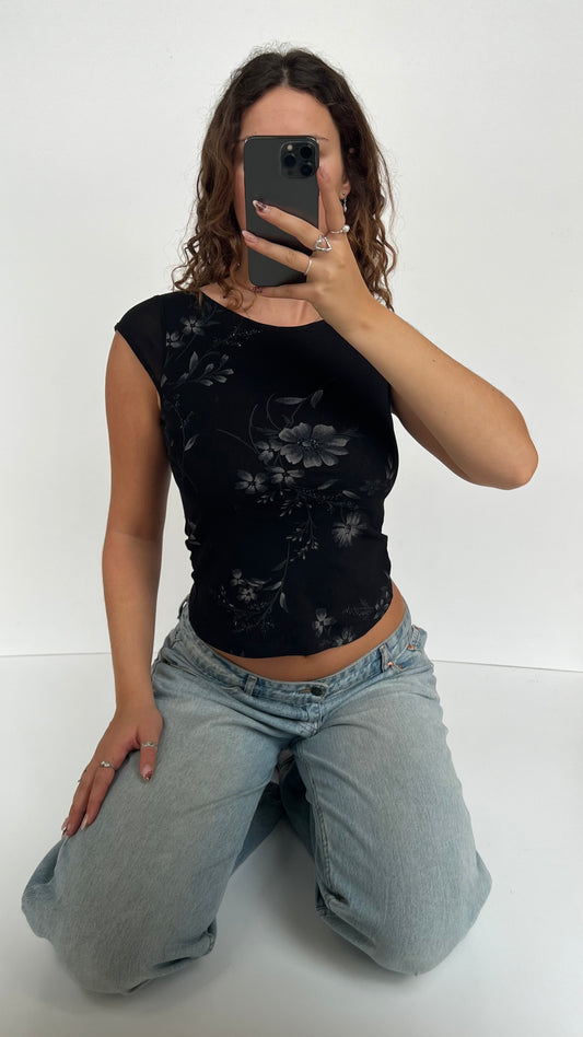 00s black floral baby tee- size S