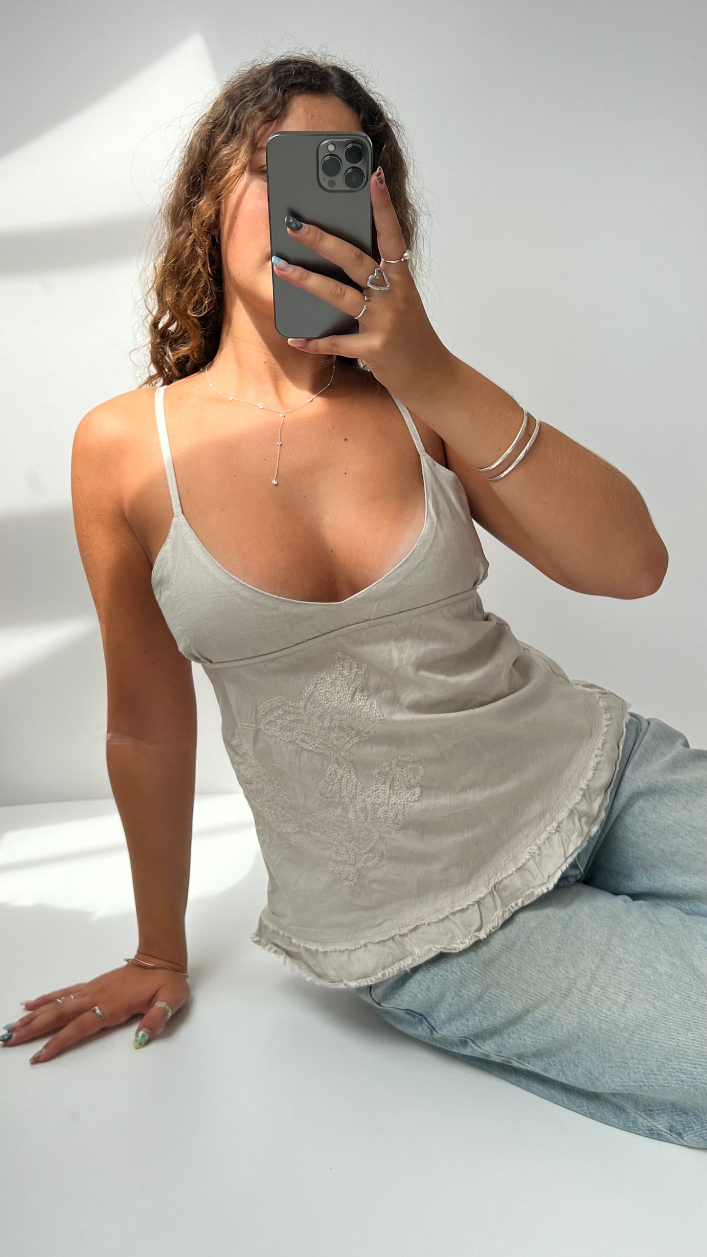 00s beige embroidered cami- size S