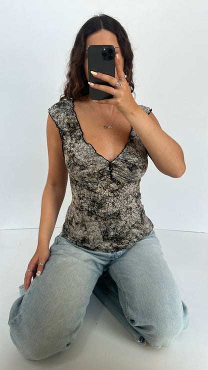 00s brown patterned top- size S