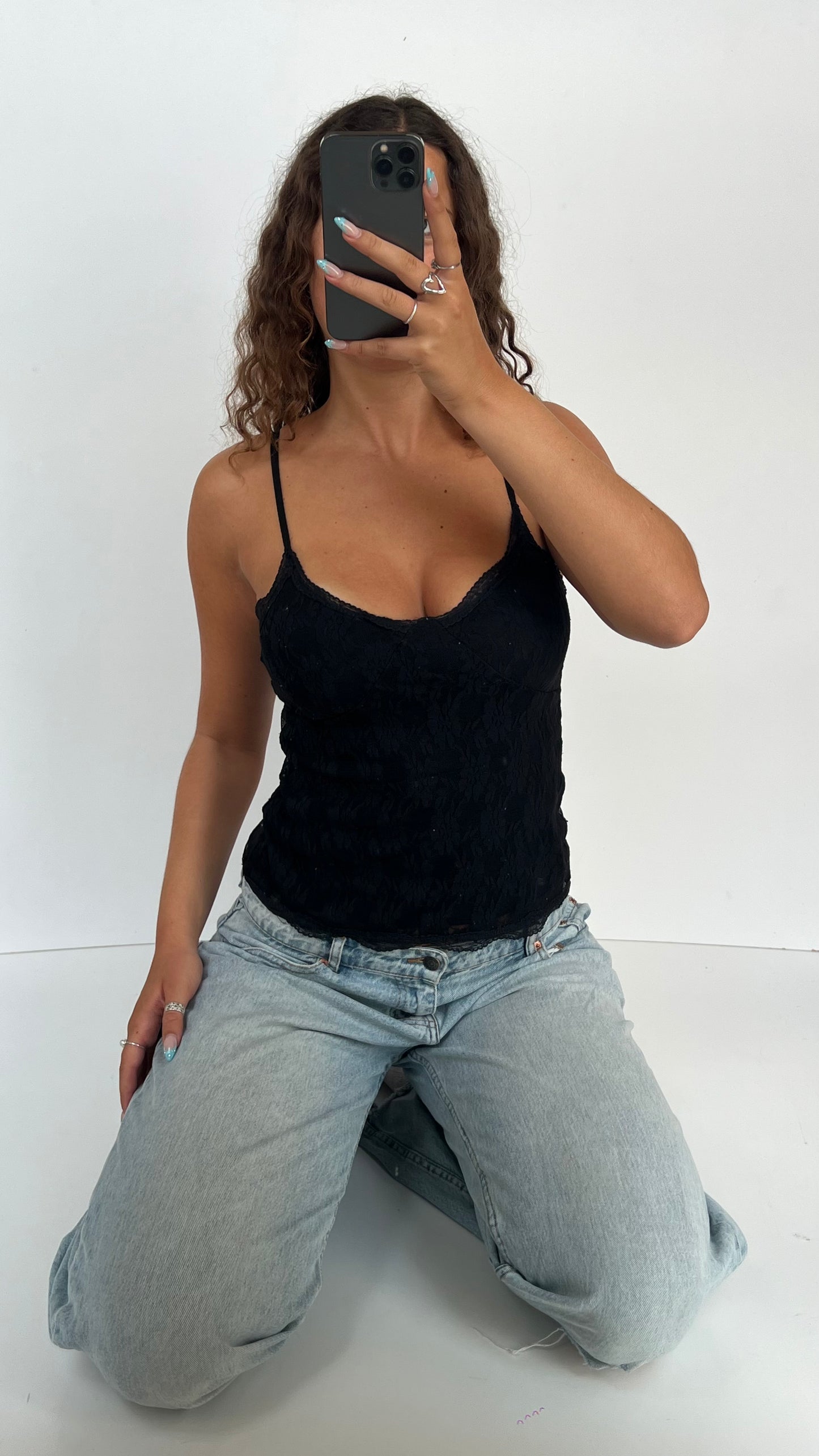 00s black lace cami- size S