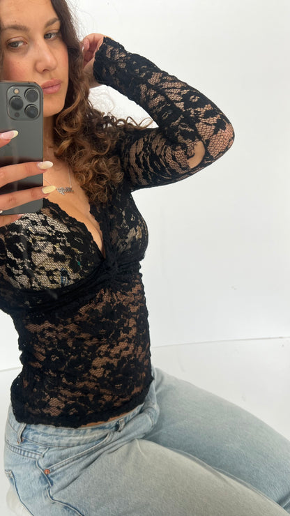 00s black lace long sleeve top- size S