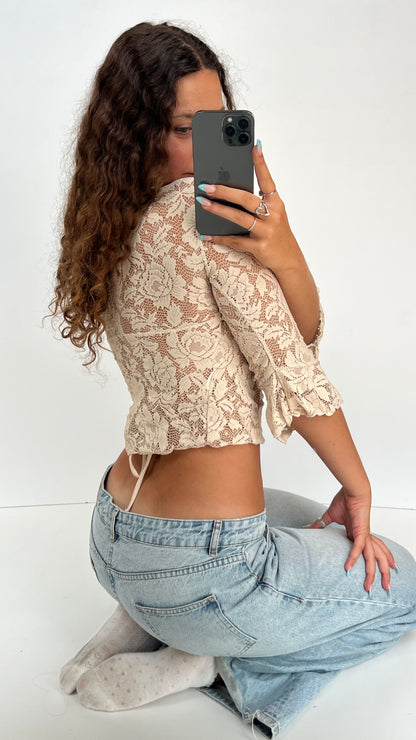 00s cream lace top- size S