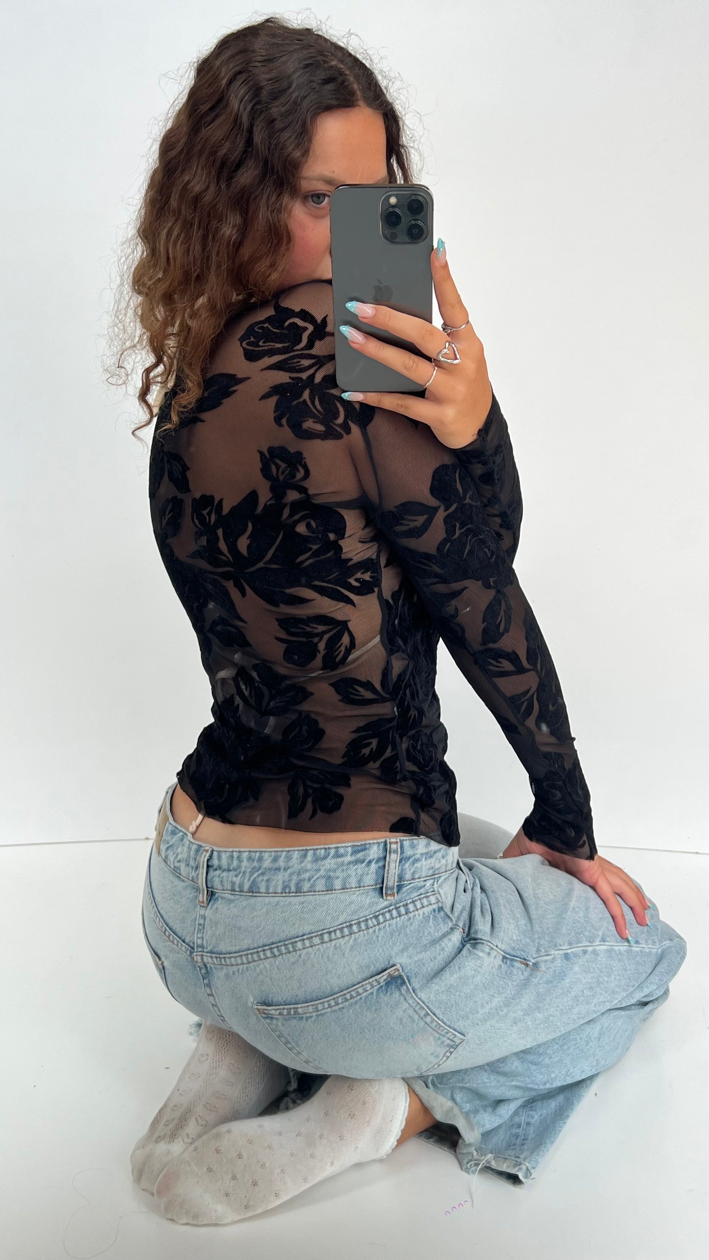 00s black velvet top- size M
