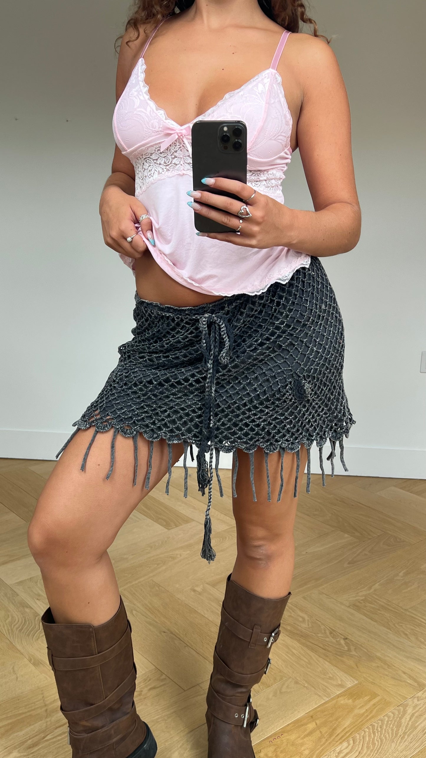 00s grey crochet mini skirt- size S