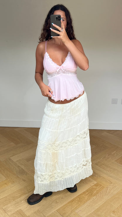00s cream lace maxi skirt- size L