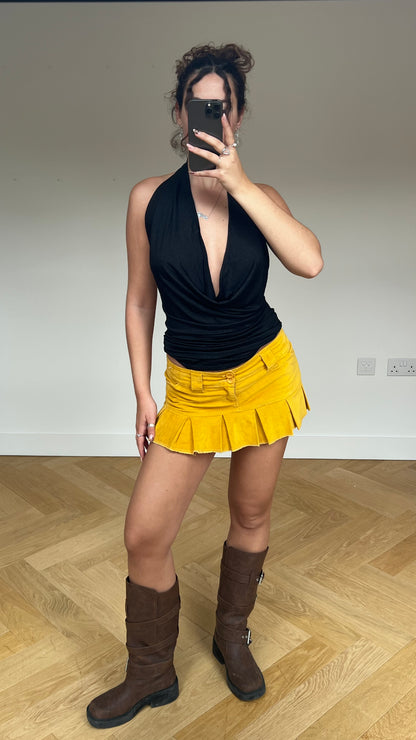 00s mustard pleated mini skirt- size M